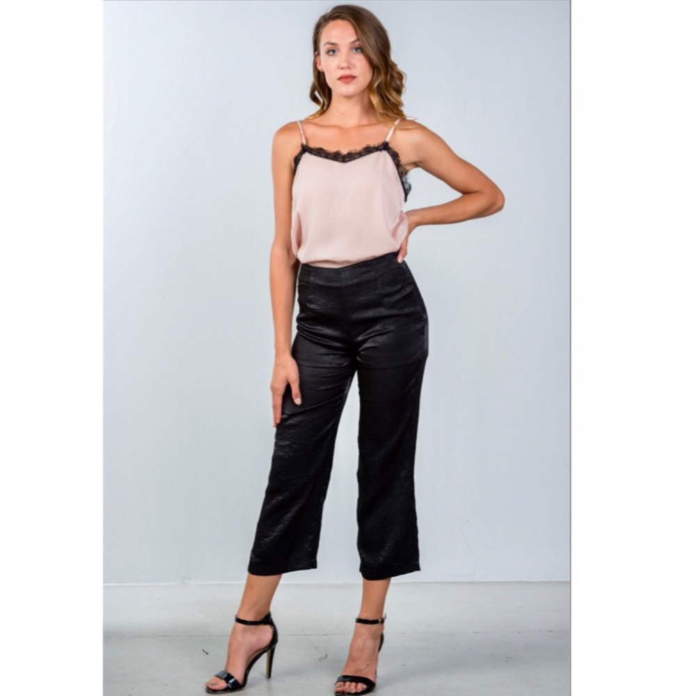 Black Relaxed Cropped Pants